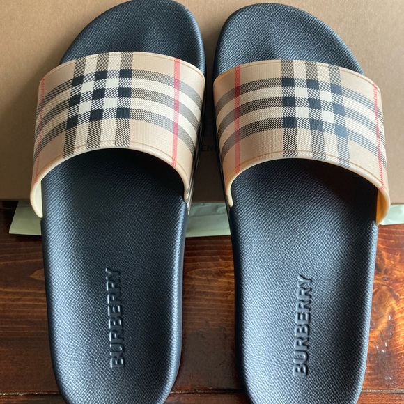 Versace Medusa Rubber Slides in Red | Lyst